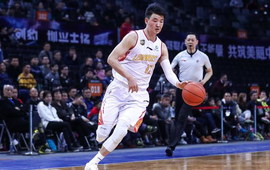 深圳主场以121-114战胜山西豪取6连胜 深圳主场以121-114战胜山西豪取6连胜