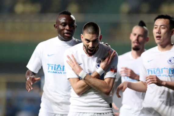 中超-萨巴建功卡拉斯科2球扎哈维绝平 富力3-3一方 中超-萨巴建功卡拉斯科2球扎哈维绝平 富力3-3一方